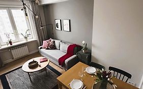 Plac Zbawiciela by Global Apart